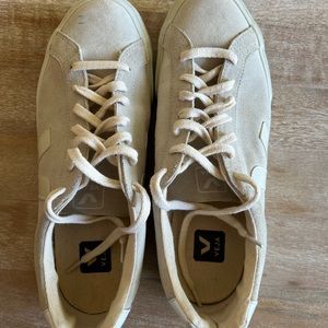 Men’s Suede Veja Sneakers